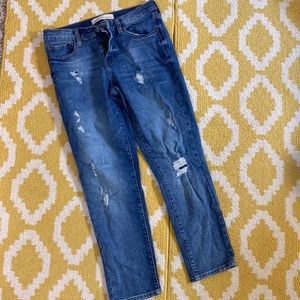 GAP 8 BEST GIRLFRIEND distressed cropped jeans in EUC